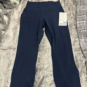 lululemon athletica align crop with pockets